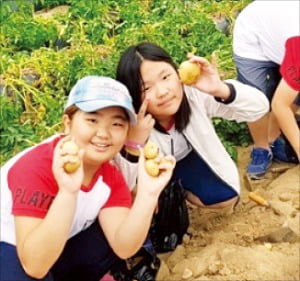 명심체험마을, 감자·고구마 캐기 인기…진천백수지 낚시 명소