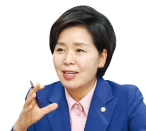 [단독] 양향자 의원 "이재용 재판 4년째 진행 중…빨리 결론나야"