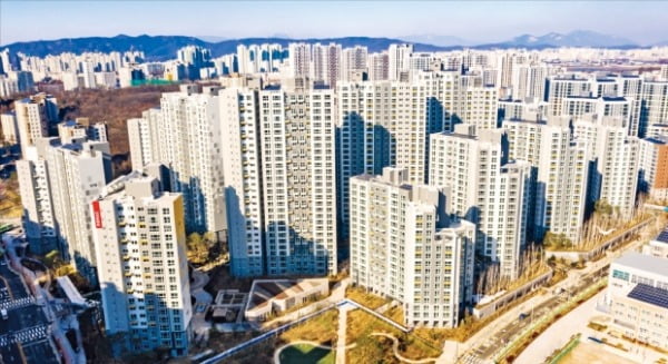 고덕 센트럴 아이파크, 단지 안팎에 공원·연못…녹지율 41% '쾌적'