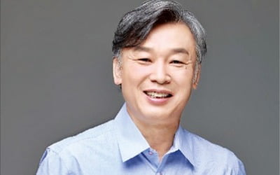 [저자와 함께 책 속으로] '푸름아빠' 최희수 "육아는 부모가 자아를 찾아가는 과정"