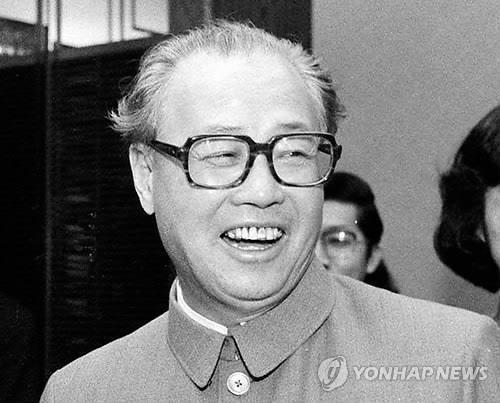 중국, 톈안먼 31주년 앞두고 자오쯔양 묘소 출입 막아