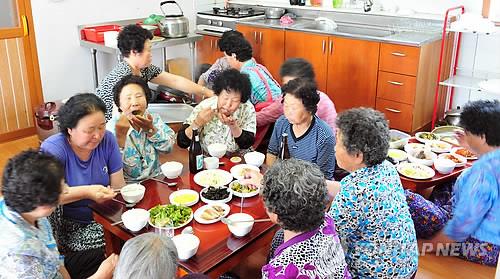 '코로나19 확산 방지'…김제시, 마을 공동급식 도시락으로 대체