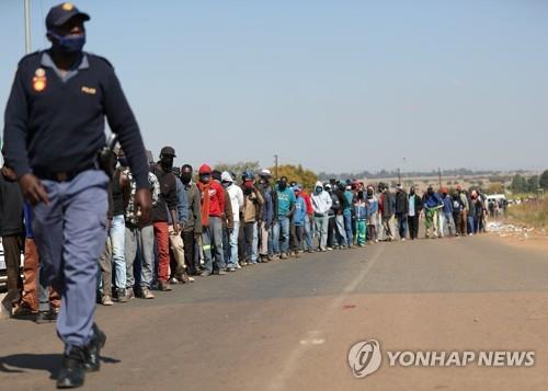 라마포사 남아공 대통령, 자국 군경 의한 흑인 사망 규탄