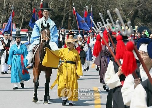 "비운의 역사 서린 단종대왕 유배길 걸어보세요"