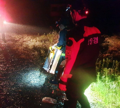 "해루질 조심하세요" 충남 서해안서 갯벌 고립 관광객 잇따라