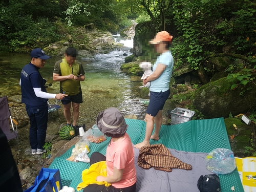 동부산림청 산간 계곡 불법 점유·쓰레기 투기 집중 단속