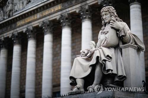 플로이드 후폭풍…유럽 제국·인종주의 관련 인물 동상도 수난
