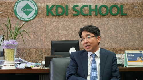 유종일 KDI대학원장 "그린뉴딜 안 하면 선진국 수출길 막혀"