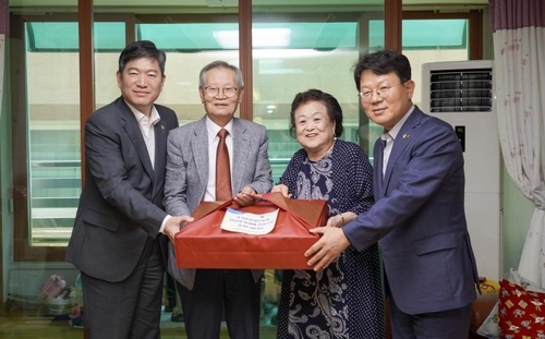 [게시판] NH농협금융, 참전용사·국가유공자에 농축산물 전달