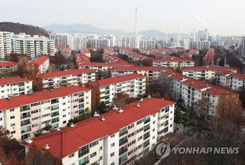 [6·17대책] 서울 재건축 아파트, 2년 이상 살아야 분양권 준다(종합)