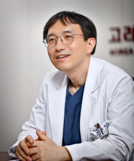 "코로나19 '실체' 파악하는 항체검사 시행해야…'정확도' 필수"
