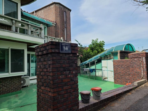 "길원옥 할머니 양아들, 매주 마포 쉼터 찾아와 돈 챙겨가"(종합)