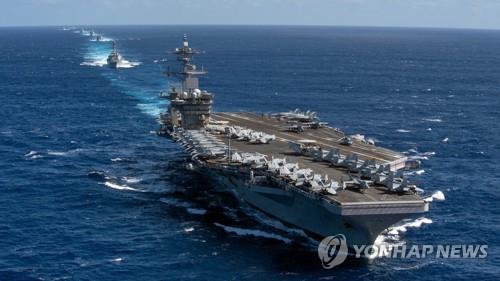 미 해군 '코로나 항모' 논란 속 경질된 함장에 "복귀 불가"