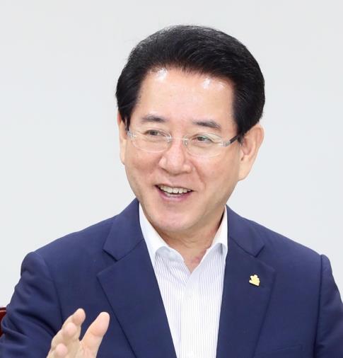 김영록 전남지사 "광주 군공항 이전 대상지 정부 지원 선행해야"