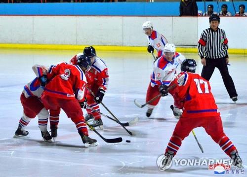 북한 체육사령탑 조건…"지도력은 당연, 외국어도 유창해야"