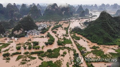 중국은 28일째 폭우경보…어른거리는 1998년 대홍수 악몽