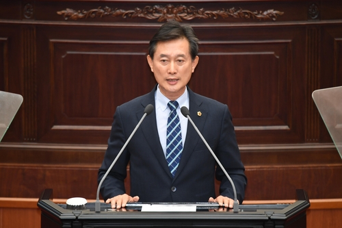 경남도의회 민주당 제1부의장도 경선 미참여 의원 선출 '내분'