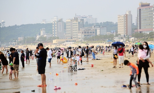 대천 등 충남 30여개 해수욕장 내달 초 개장…6곳 발열검사 필수