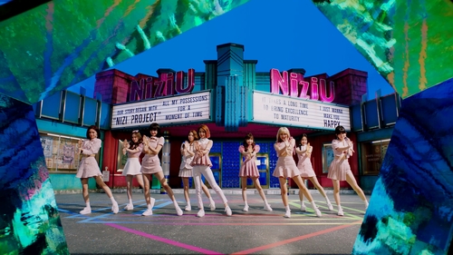 'JYP 새 걸그룹' 니쥬, 일본 라인뮤직 실시간차트 정상