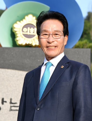 [인터뷰] 김하용 경남도의회 의장 "변화·혁신으로 희망 주는 의회"