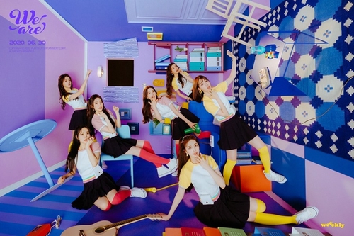 신예 위클리 "평균 나이 열일곱, 실력만큼은 어리지 않아요"