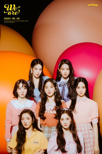신예 위클리 "평균 나이 열일곱, 실력만큼은 어리지 않아요"