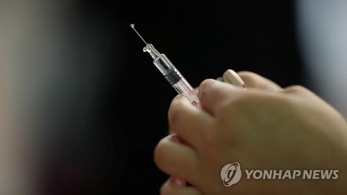 미FDA, 코로나19 백신 승인지침…"가짜약보다 효과 50% 높아야"