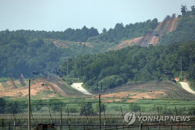 북한 "접경지역 군사훈련 재개"…군사합의도 파기 시사