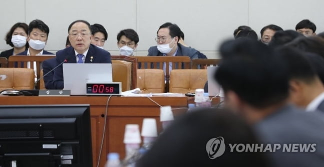 "가산세 수천만 원에 실직 위기"…중기 급여담당자들 청원 쇄도