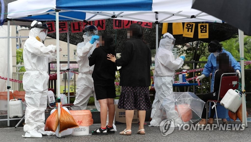 대전 초등생 2명·해외 입국자 2명 추가 확진…보름새 75명 감염
