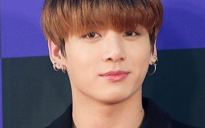 방탄소년단 정국, 이태원 방문 논란 사과 "마음 굉장히 무거웠다"