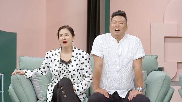 코미디언 김지혜(왼쪽), 박준형/ 사진=JTBC 제공