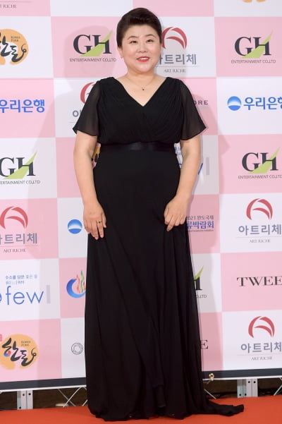 [TEN 포토] '대종상 영화제' 이정은, '고혹적인 드레스 자태'