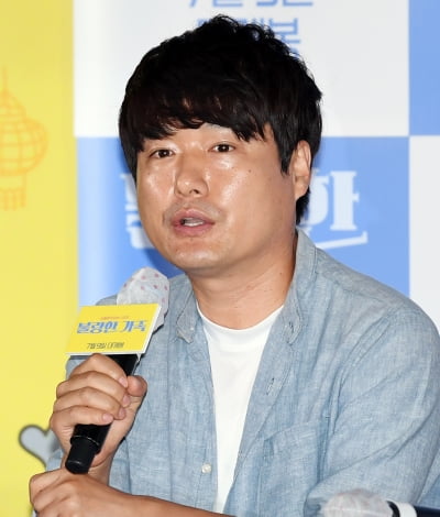 [TEN 포토] '불량한 가족' 장재일 감독 "편안한 가족이야기 영화다"