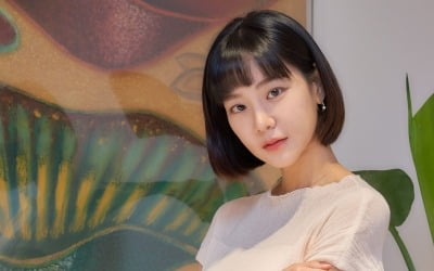'꼰대인턴' 한지은 "♥한해와 잘 만나고 있다" (인터뷰)