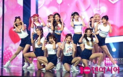 아이즈원, 6월 3주 차 아차랭킹 1위…블루 순위권 진입 '눈길'