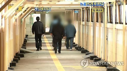 둔기 들고 전주교도소 진입 시도…'막무가내' 40대 구속영장