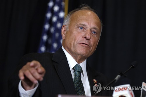 인종차별 발언 일삼던 미국 공화당 9선의원 경선 패배