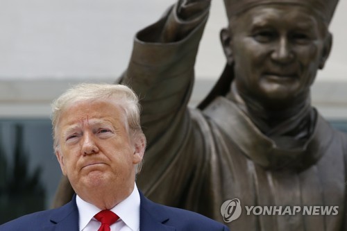미국 여론은 시위대 편…"64%가 흑인사망 항의에 동조"