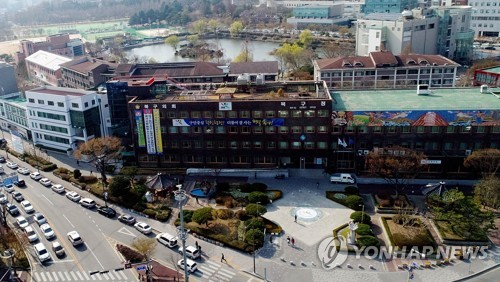 광주 북구의원 9명이 '구설'…불법 수의계약 의원은 '출석정지'(종합)