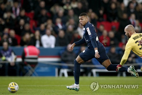 코로나19로 멈춘 프랑스축구, 내달 컵대회 결승으로 재개