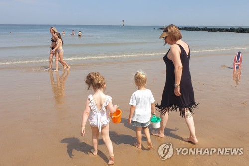 벨기에, 해변 인파 제한 위한 휴대전화 감지 시스템 도입