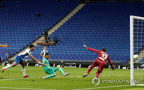 레알 마드리드, 에스파뇰 꺾고 선두 탈환…바르사는 '주춤'