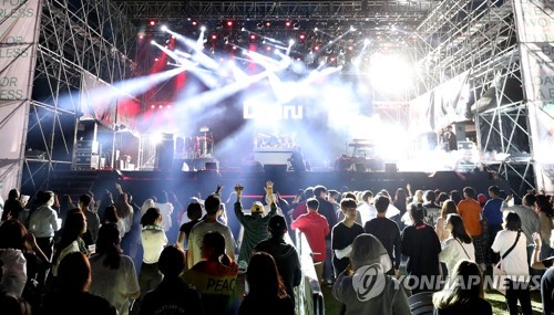 "코로나가 야속해" 강원 여름축제 줄줄이 취소…경기 침체 우려