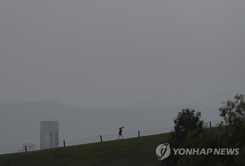 전국 차차 흐려져 오후부터 비…낮 최고기온 20∼30도