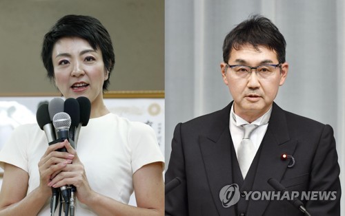 '아베 정권 흔들'…법무상 거친 측근 의원 부부 전격 체포(종합)