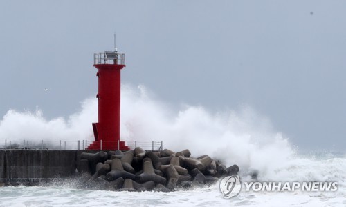 강원 곳곳 비 피해…영동 저녁까지 최고 300㎜ 이상 예보(종합)