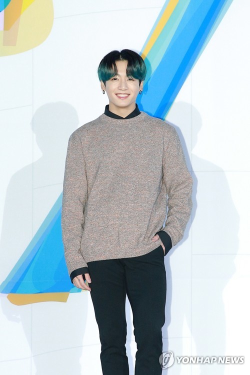 "보고 싶었어요"…방탄소년단 정국, 자작곡 '스틸 위드 유'