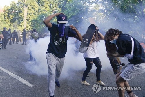 미 의회 여야 힘겨루기…규탄결의안 차단 vs 법무장관 예산삭감