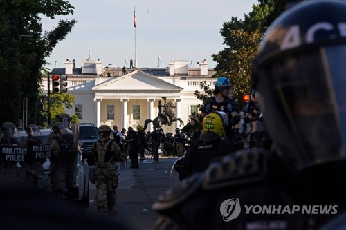 "영국정부, 미국에 수백만 파운드 규모 시위진압용품 수출허가"